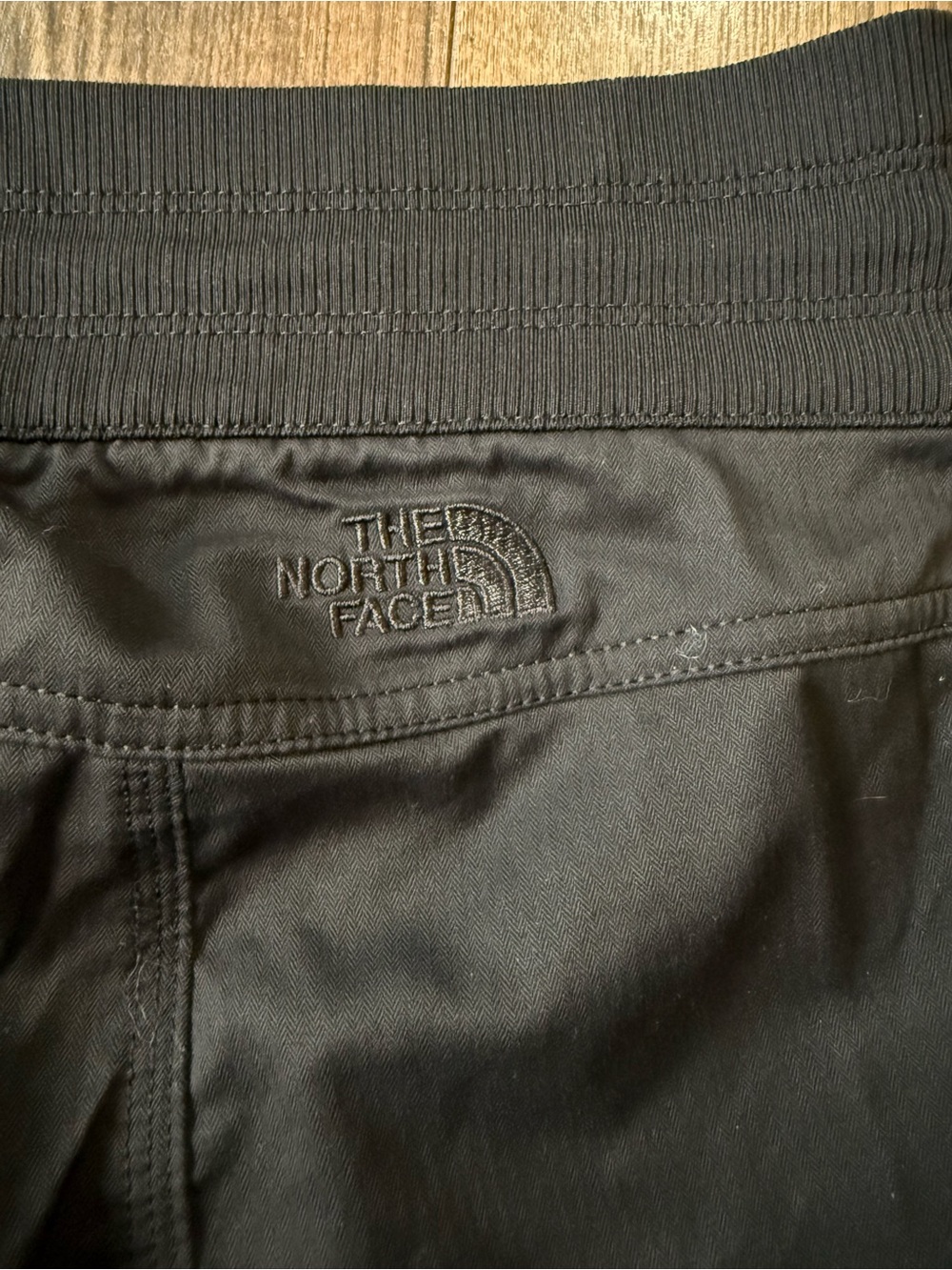 The North Face Women’s Black Capri Hiking Pants Drawstring Size XXL - Picture 9 of 10